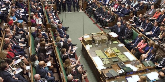 Brexit: Μεγάλο προβάδισμα για τους Τόρις σε νέα δημοσκόπηση
