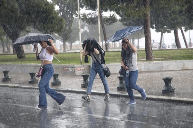 Ισχυρές βροχές και καταιγίδες στα δυτικά και βόρεια από το Σάββατο
