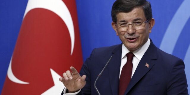 Ηχηρό μήνυμα Νταβούτογλου: “Η Τουρκία διακινδυνεύει μια στρατιωτική σύγκρουση”