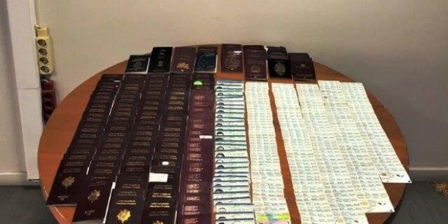 Συνελήφθη στο αεροδρόμιο με μία βαλίτσα γεμάτη κλεμμένα διαβατήρια