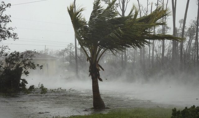 Τυφώνας Ντόριαν: Εικόνες αποκάλυψης στις Μπαχάμες – Τουλάχιστον πέντε νεκροί και 20 τραυματίες
