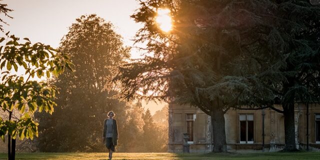 Το “Downton Abbey” ξαναζεί στη μεγάλη οθόνη, το θρίλερ “Ready or Not” τα βάζει με την πλούσια ελίτ