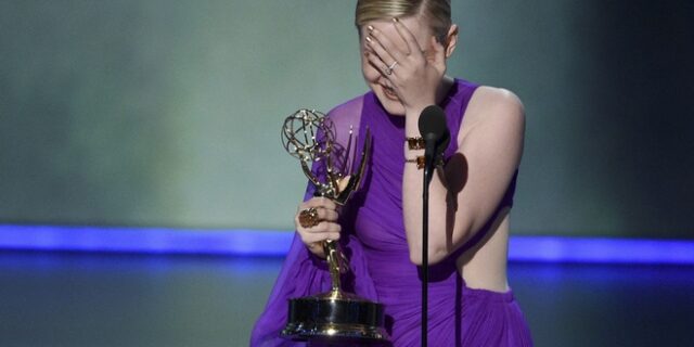 Emmy 2019 – Τζούλια Γκάρνερ: “Μακάρι το βραβείο μου να ήταν από σοκολάτα!”