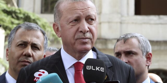 Ερντογάν: 3 εκατ. πρόσφυγες θα επιστρέψουν στη Συρία αν επεκταθεί η ζώνη ασφαλείας
