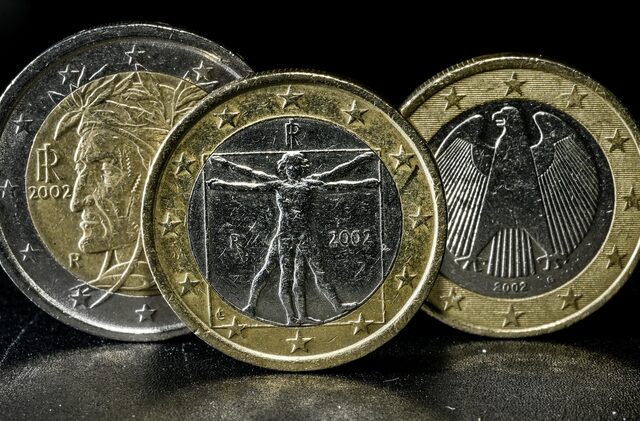 Αδιανόητο: Στην Αυστρία κυκλοφορούν 500 εκατ. ευρώ στο παλιό νόμισμα