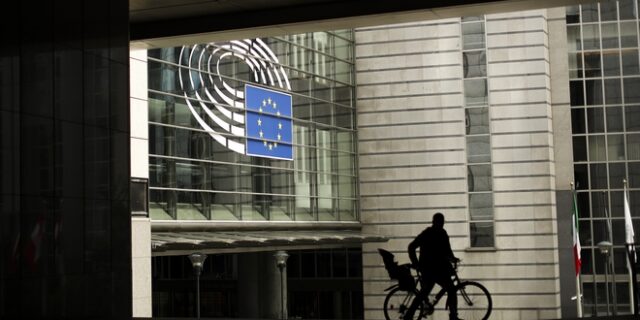 Πώς ψήφισαν οι Έλληνες ευρωβουλευτές στο ψήφισμα για την εξίσωση φασισμού και κομμουνισμού