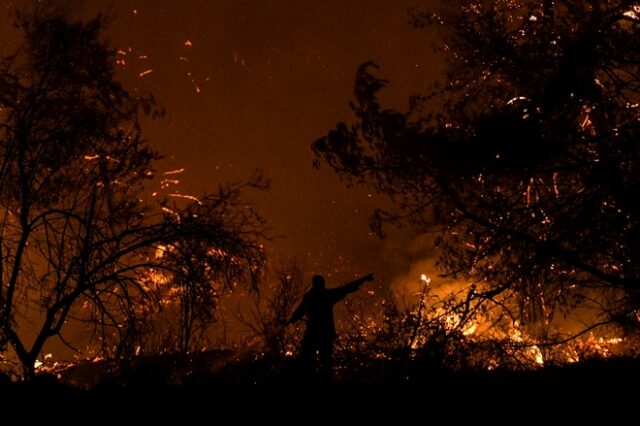 Σε ύφεση όλες οι φωτιές σε Άρτα, Κέρκυρα, Ζάκυνθο και Λουτράκι