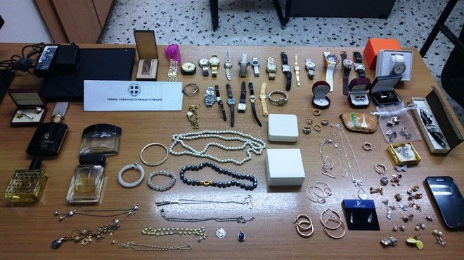 Συνελήφθησαν διαρρήκτες που είχαν ρημάξει σπίτια στα Νότια Προάστια