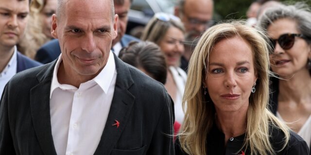 Δανάη Στράτου: Όταν γνωριστήκαμε με τον Γιάνη, ήμασταν και οι δύο παντρεμένοι