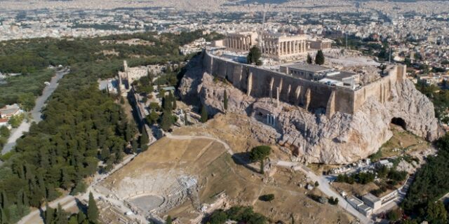 Θεοχαρόπουλος: Τα γλυπτά του Παρθενώνα πρέπει να επιστραφούν, όχι να δανειστούν