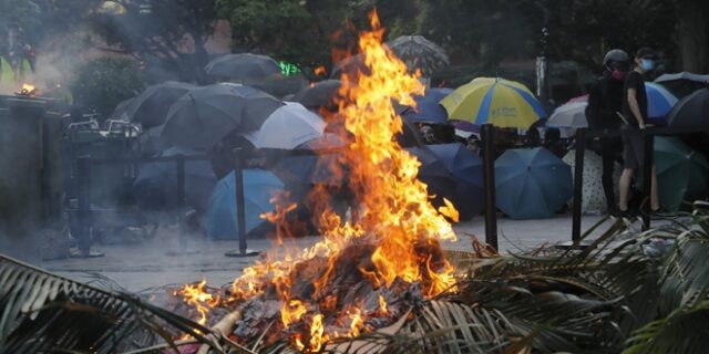 Χονγκ Κονγκ: Νέα επεισόδια σε αντικυβερνητική διαδήλωση