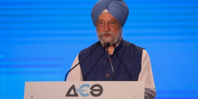 Ινδός Υπ. Εμπορίου: Πολύ σημαντική χώρα η Ελλάδα – Στόχος η αύξηση του διμερούς εμπορίου