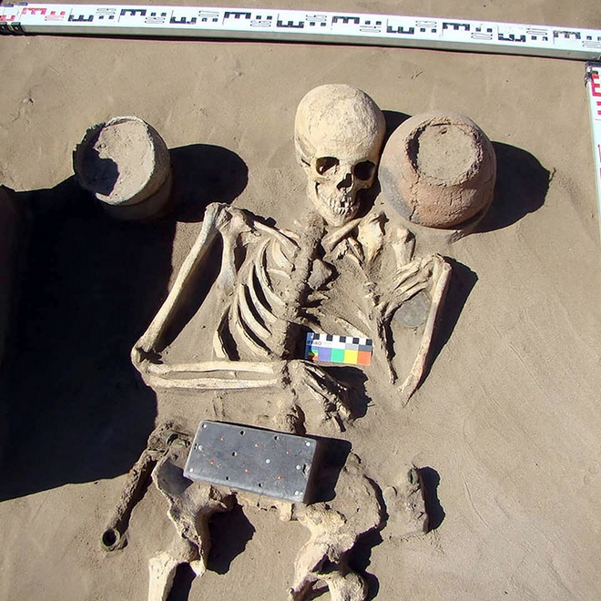 Αρχαιολόγος υποστηρίζει ότι βρήκε ένα αρχαίο “iPhone” – Είναι όμως έτσι;