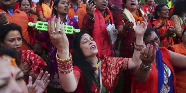 Ιταλία: Ευρηματικός ιερέας ανταλλάσσει το κόστος του πάρκινγκ με μία προσευχή