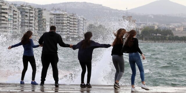 Θυελλώδεις βοριάδες στο Αιγαίο 8-9 μποφόρ και πτώση θερμοκρασίας το Σάββατο