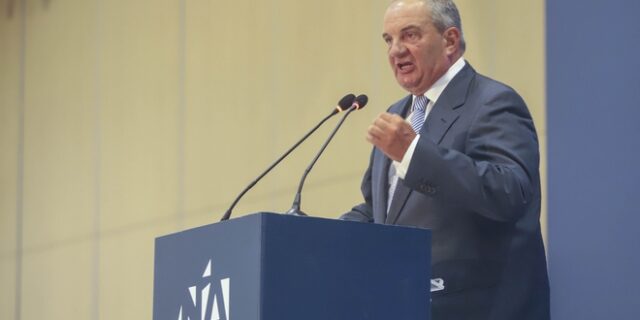 Απαρχή δημοσίων παρεμβάσεων η ομιλία Καραμανλή στη Θεσσαλονίκη