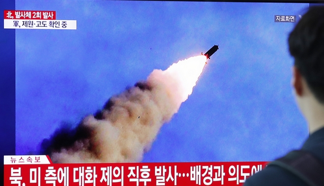 Βόρεια Κορέα: Νέα εκτόξευση πυραύλων, η 8η μετά τη συνάντηση Τραμπ – Κιμ