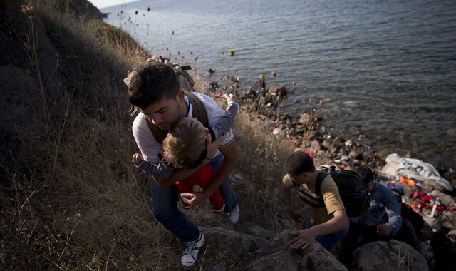 Μυτιλήνη: Έφτασαν πάνω από 140 πρόσφυγες μέσα σε λίγες ώρες