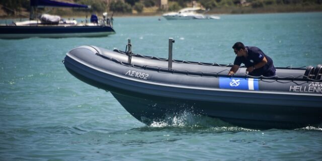 Θρίλερ στο Παλαιό Φάληρο: Βρέθηκε σορός γυναίκας στη θάλασσα