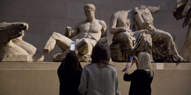 Κόντρα κυβέρνησης αντιπολίτευσης για τα γλυπτά του Παρθενώνα