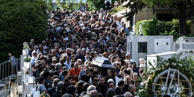 Λαυρέντης Μαχαιρίτσας: Το τελευταίο χειροκρότημα