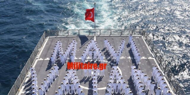 “Γαλάζια πατρίδα” και σε πολεμικό πλοίο των Τούρκων-Αποκαλυπτικές φωτογραφίες