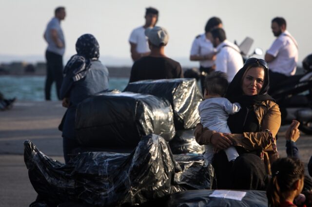 Μυτιλήνη: Ολοκληρώθηκε η επιχείρηση μετακίνησης 1500 προσφύγων
