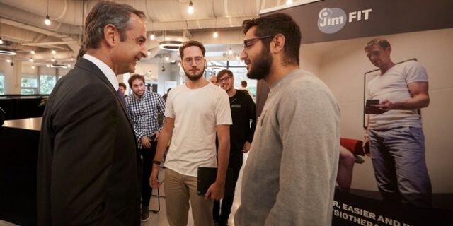 Μητσοτάκης με φοιτητές στο Eindhoven: Έχουμε κι εμείς καλά πανεπιστήμια