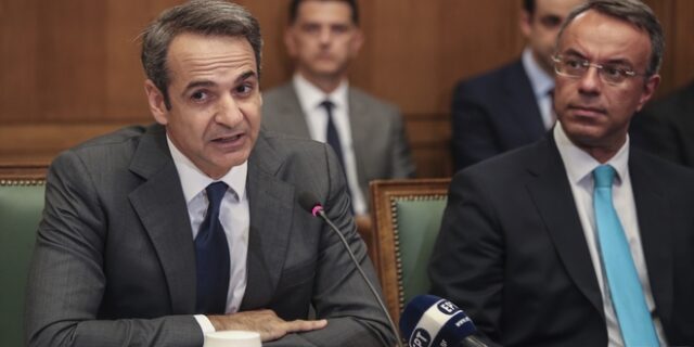 Πότε και πώς θα μειωθούν οι φόροι για επιχειρήσεις και νοικοκυριά