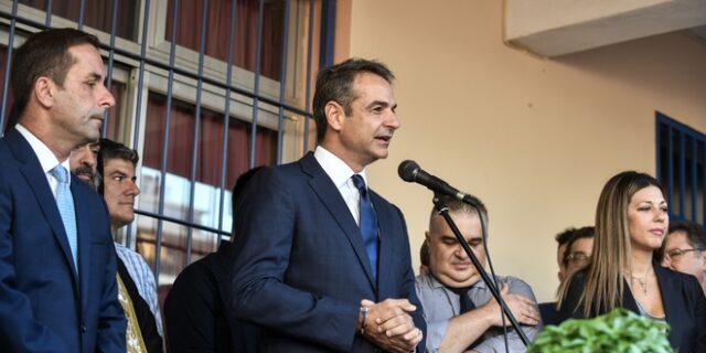 Μητσοτάκης: Η πολιτεία θα βρίσκεται στο πλευρό εκπαιδευτικών και γονέων