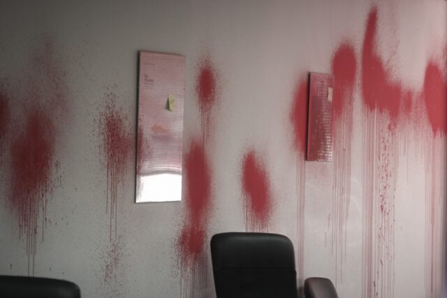 Επίθεση του Ρουβίκωνα στα γραφεία της Teleperformance