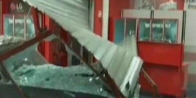 Εξαρθρώθηκε η σπείρα που εισέβαλε με αυτοκίνητα σε επιχειρήσεις