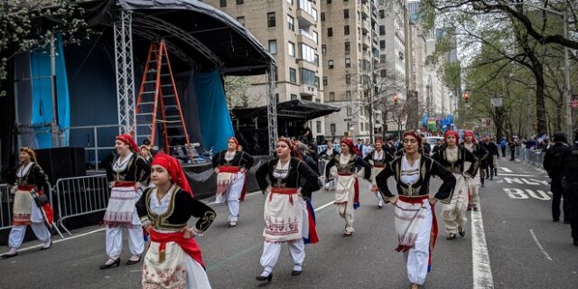 Ψήφος αποδήμων: Το παρασκήνιο στη διακομματική για το “τεχνικό πρόβλημα” με την 30ετία