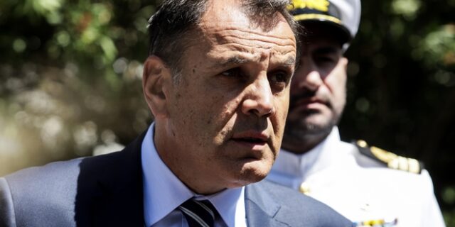Τηλεφωνική επικοινωνία Παναγιωτόπουλου – Ακάρ