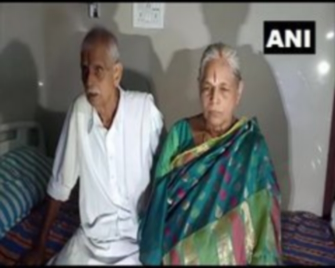 Ινδία: Γυναίκα 73 ετών γέννησε δίδυμα