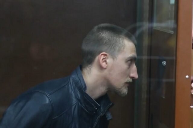 Ρωσία: Δημόσια κατακραυγή για τη σύλληψη του Πάβελ Ουστίνοφ – Θα επανεξεταστεί η υπόθεση
