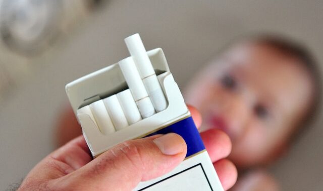 Με κολπική μαρμαρυγή κινδυνεύουν ως ενήλικες τα παιδιά – παθητικοί καπνιστές