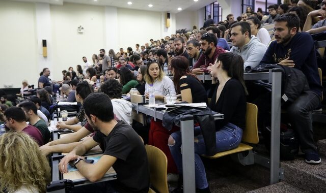 Νέοι, απόφοιτοι και… άνεργοι στην Ελλάδα