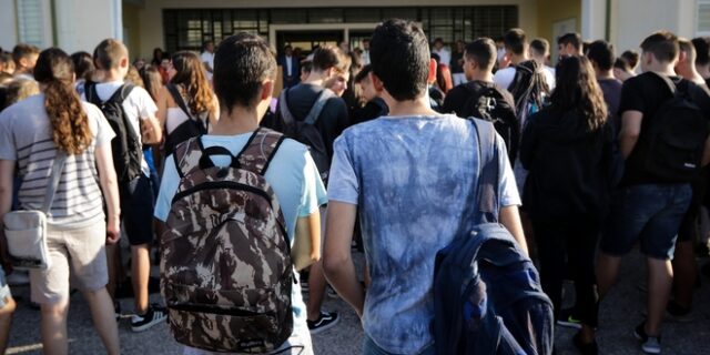 Νέα σχολική χρονιά: Αντίστροφη μέτρηση για το πρώτο κουδούνι – Τι αλλάζει φέτος