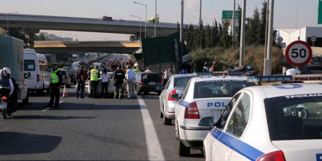 Τροχαίο ατύχημα στον Κηφισό – Μποτιλιάρισμα στο σημείο