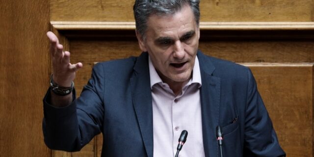 Τσακαλώτος: Η κυβέρνηση παρουσιάζει ως δικό της το σχέδιο για τα κόκκινα δάνεια