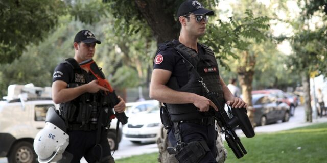 Τουρκία: Τη σύλληψη 133 στρατιωτικών για σύνδεση με το δίκτυο Γκιουλέν διέταξε η Άγκυρα