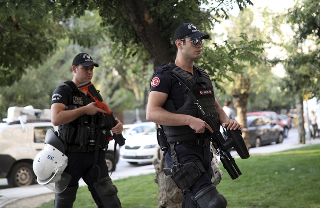 Τουρκία: Οι αρχές διέταξαν τη σύλληψη 223 στρατιωτικών