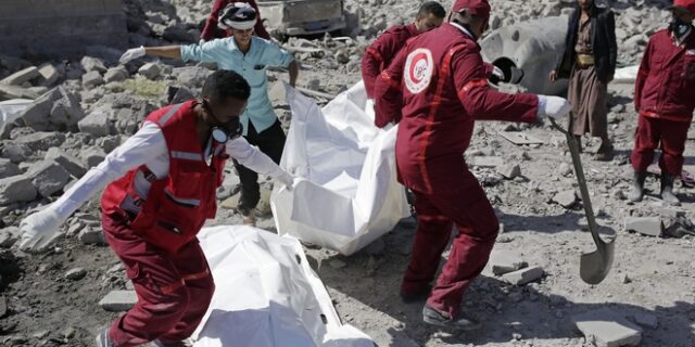 Λουτρό αίματος στην Υεμένη – Βομβάρδισαν φυλακές