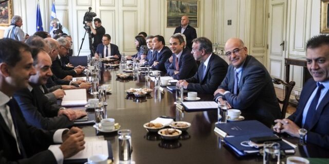 Αναπτυξιακός νόμος: Οι τρεις πυλώνες για να “τρέξουν” οι επενδύσεις