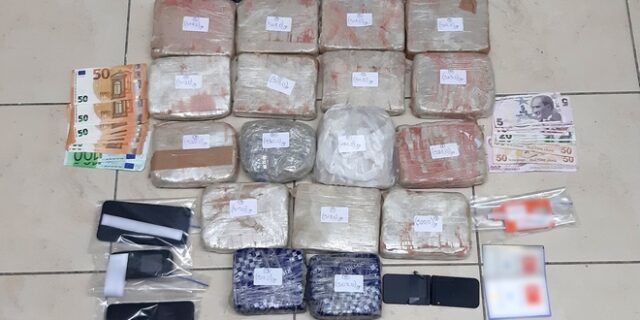 Συνελήφθη Τούρκος στα σύνορα με πάνω από 10 κιλά ηρωίνης