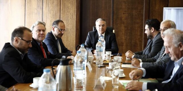 Ψήφος αποδήμων: Το ΚΚΕ βάζει όρο η 30ετία να ισχύει για όλους