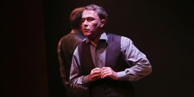 Άγριες Μέλισσες: Ο Θανάσης Κουρλαμπάς “εισβάλλει” στη σειρά – Τι λέει για τον ρόλο του