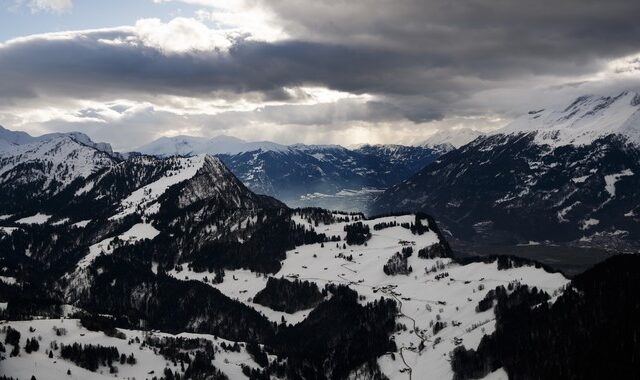 Κλιματική αλλαγή: Οι ελβετικοί παγετώνες έχασαν το 10% του όγκου τους μέσα σε πέντε χρόνια