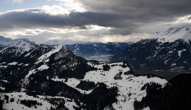 Κλιματική αλλαγή: Οι ελβετικοί παγετώνες έχασαν το 10% του όγκου τους μέσα σε πέντε χρόνια